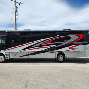 2014 Winnebago Adventurer 37F