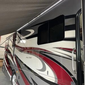 2017 Fleetwood PACE ARROW 33D