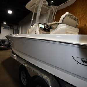 2022 Boston Whaler 250 Dauntless