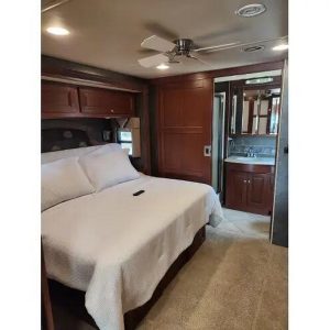 2014 Winnebago Adventurer 37F