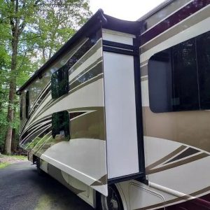 2017 Thor Motor Coach PALAZZO 33 3