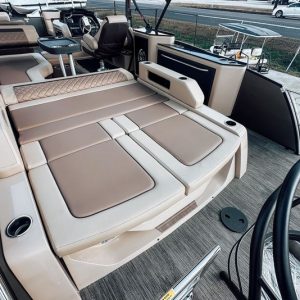 2025 Godfrey AquaPatio 25′ Flip Lounge Tritoon – 255 SFL