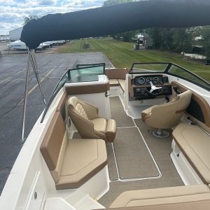 2018 Sea Ray SPXO 230