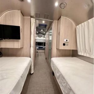 2022 Airstream Globetrotter 30RB TWIN