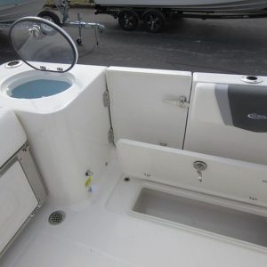 2024 Robalo R250 Center Console