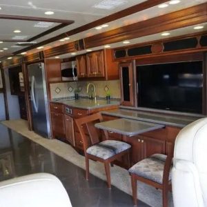 2013 American Coach Revolution 38S