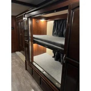 2018 Holiday Rambler NAVIGATOR® XE 36U