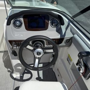 2022 Chaparral 23 SSi
