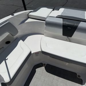 2022 Chaparral 23 SSi