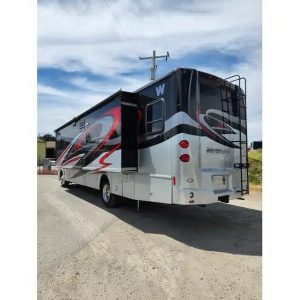 2014 Winnebago Adventurer 37F