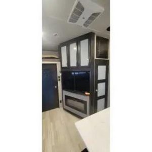 2018 Grand Design MOMENTUM M-CLASS 381M