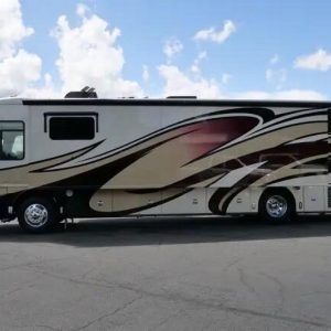 2013 American Coach Revolution 38S