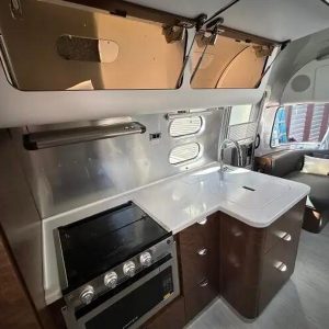 2024 Airstream GLOBETROTTER 27FB TWIN