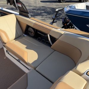 2024 Mastercraft XT Series