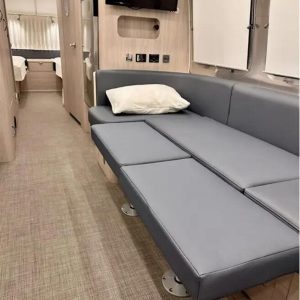 2022 Airstream Globetrotter 30RB TWIN