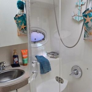 2003 Regal Commodore 4260