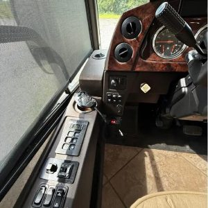 2011 Winnebago ELLIPSE 42QD