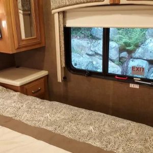 2017 Thor Motor Coach PALAZZO 33 3