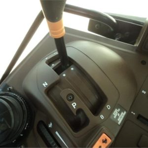 2004 John Deere 6220 Tractor