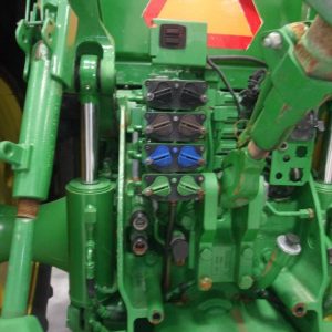 2013 JOHN DEERE 8310R