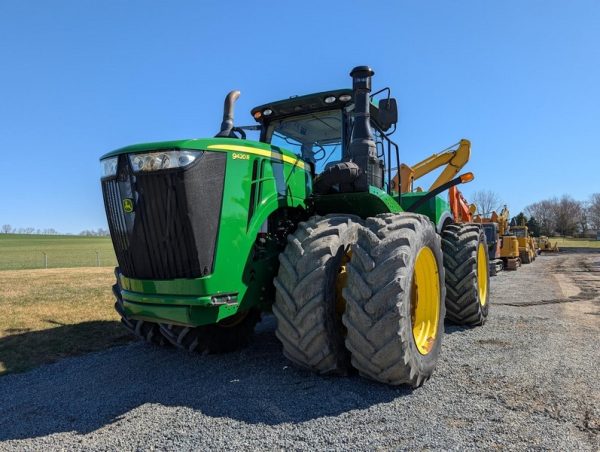 2015 JOHN DEERE Tractors 9420R