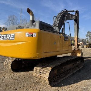 2017 DEERE Excavators 250G LC