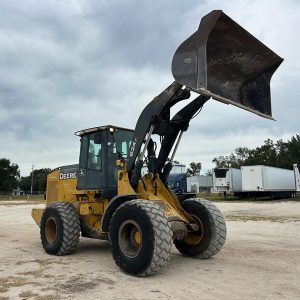 2014 DEERE Loaders 624K