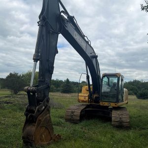 2010 John Deere Excavators 200D LC