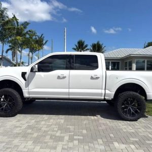 2025 Ford F-150 Lariat 5.0L