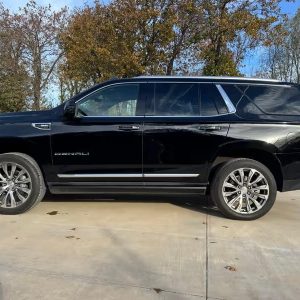 2021 Yukon Denali Black Exterior
