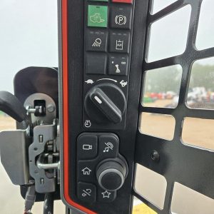 2023 BOBCAT Skid Steers S76