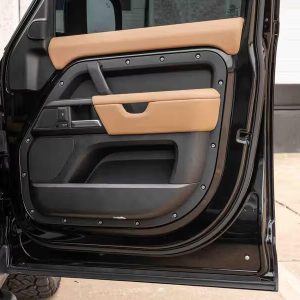 2025 Land Rover Defender 130 V8