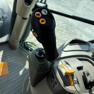 2023 JOHN DEERE Compact Tractors 6R 130